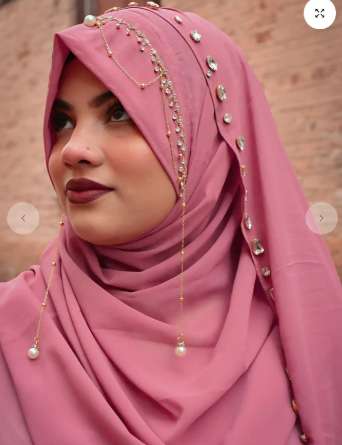 Habibi Queen Hijab - Ready-to-Wear Instant Hijab with Chain Pearls