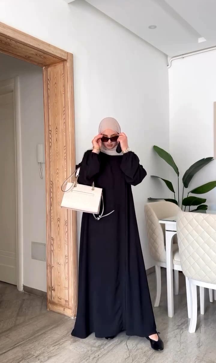 Premium Nidha Fabric Abaya – Lightweight, Breathable & Elegant | Perfect for Qatar & Kuwait Weather